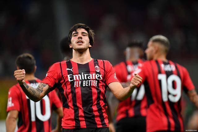 苏群建议重新启用王哲林：他打亚洲球队是一绝