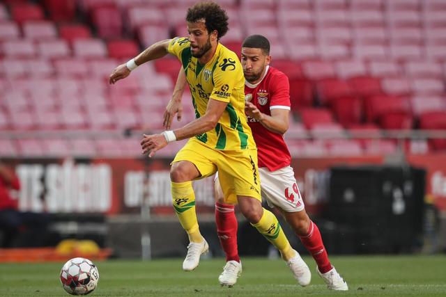 记者：本坦库尔因种族歧视孙兴慜 被英足总禁7场